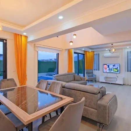 Villa Simge 4+1 Oeluedeniz *