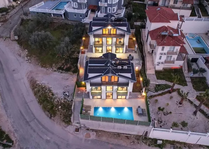 Simge 4+1 Oeluedeniz Vila Fethiye