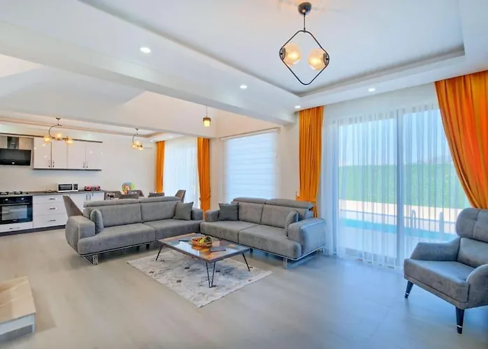 Simge 4+1 Oeluedeniz Vila Fethiye