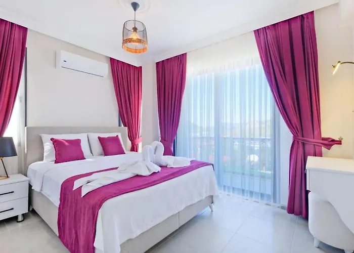 Simge 4+1 Oeluedeniz Vila *